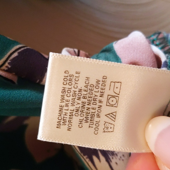 NWOT Women's West Kei Allan Surplice 3/4 RollTab High Low Floral Green Blouse - Picture 6 of 7